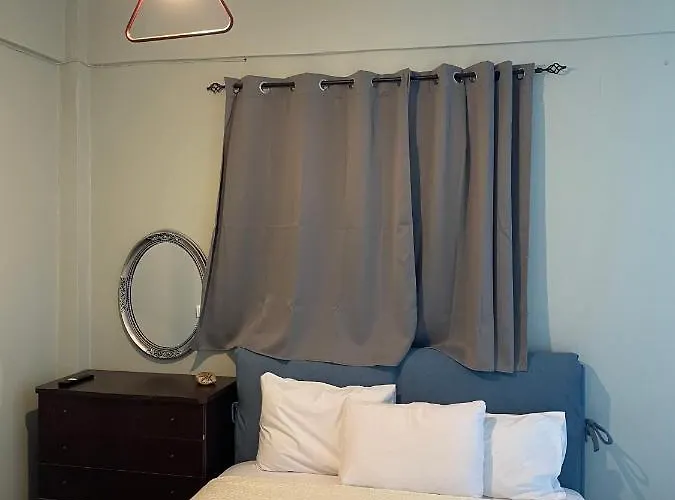 Mare Front Harbor Апартаменты Корони