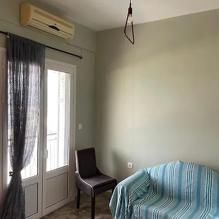 Mare Front Harbor Koróni