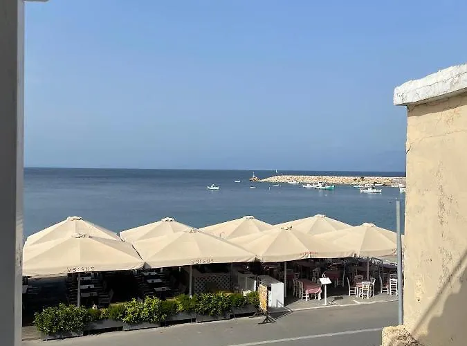 Mare Front Harbor *