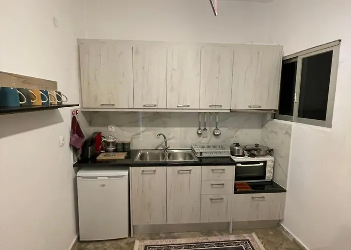 Mare Front Harbor * Koróni